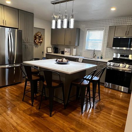 Spacious 3 Bedroom Ewing Home -Quiet Трентън Екстериор снимка
