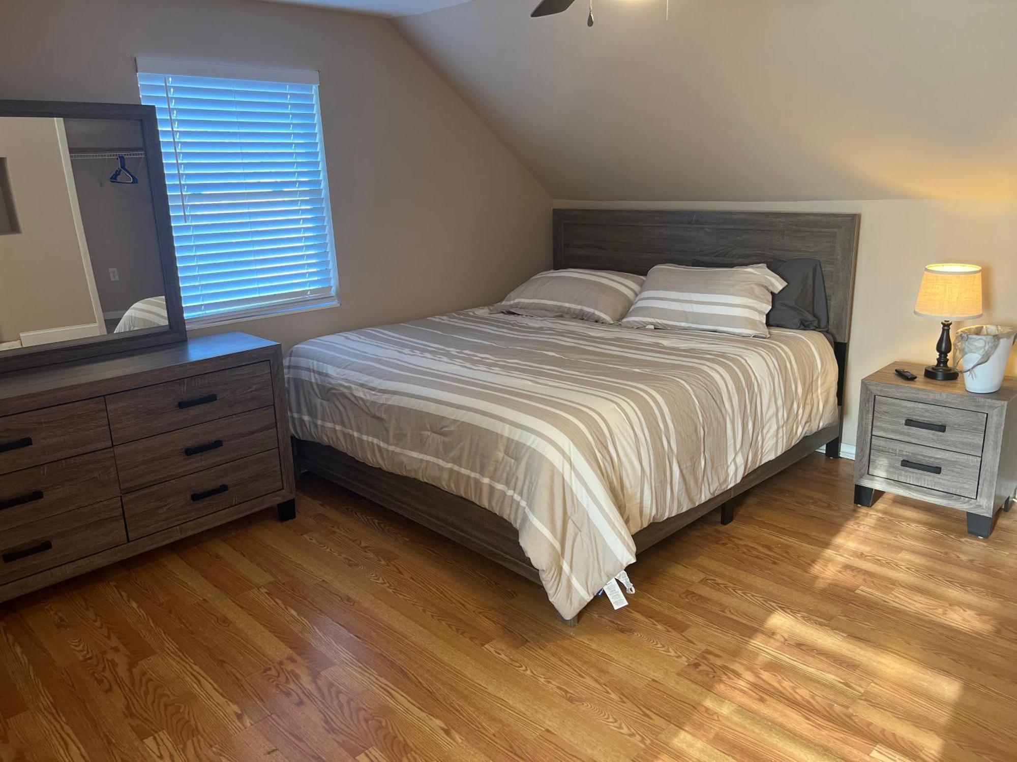 Spacious 3 Bedroom Ewing Home -Quiet Трентън Екстериор снимка
